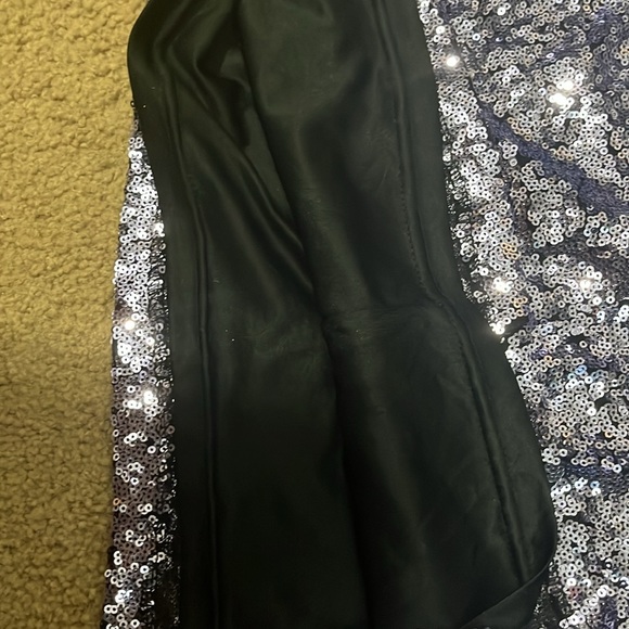 Homecoming Mini Dress, silvery-purple sequins, backless, stretchy - Picture 8 of 9